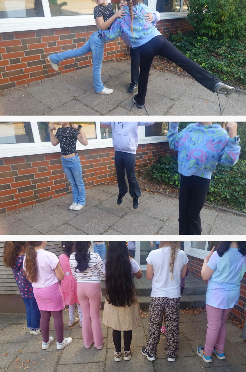 Drei Fotos zeigen Kinder beim Tanzen im Freien vor dem Schulgebäude. Sie bewegen Arme und Beine, springen in die Luft und führen gemeinsam verschiedene Tanzbewegungen aus. Auf dem unteren Foto ist eine Gruppe von hinten zu sehen.